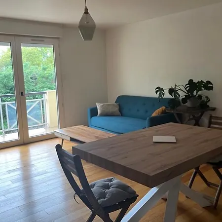 Nice Spacious Cocoon With Balcony In *